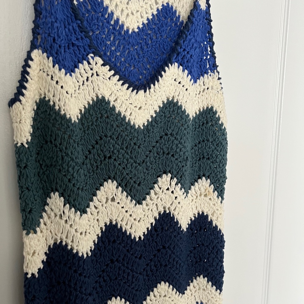 Dress - Picture 3 of 4